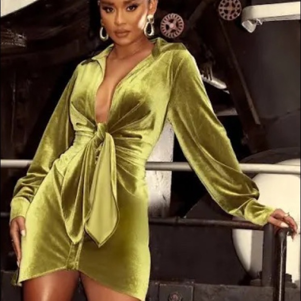 🎉HP🎉Fashion Nova,What A Dress🔥🔥 Excellent Condition, Size Large